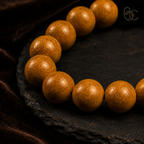 Pear Pavilion — 15-Bead Agarwood & Sandalwood Bracelet