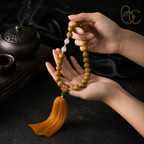 Pear Pavilion — 18mm Agarwood & Sandalwood Incense Bracelet