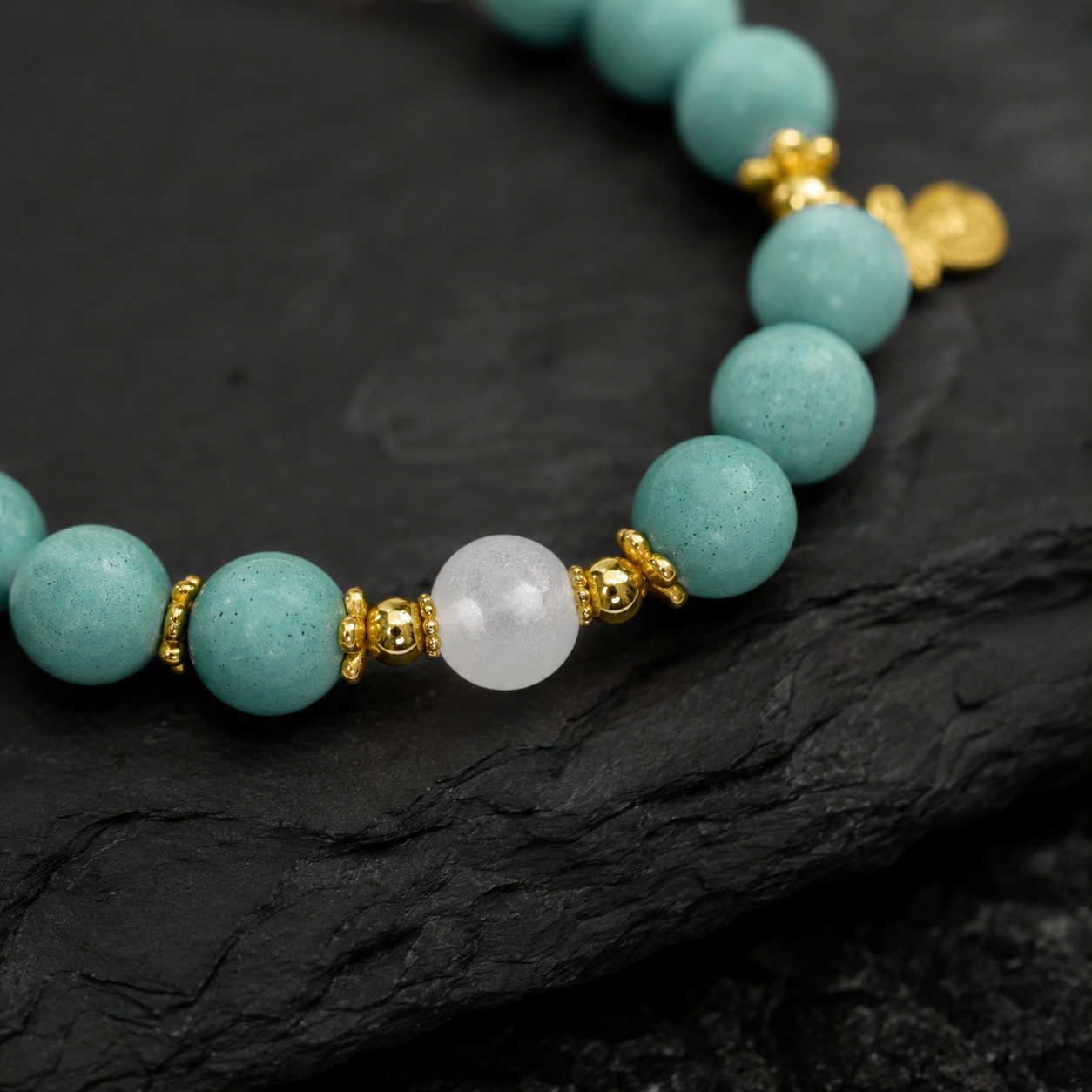 Jade Fortune — 10mm Citrus Agarwood Incense Charm Bracelet